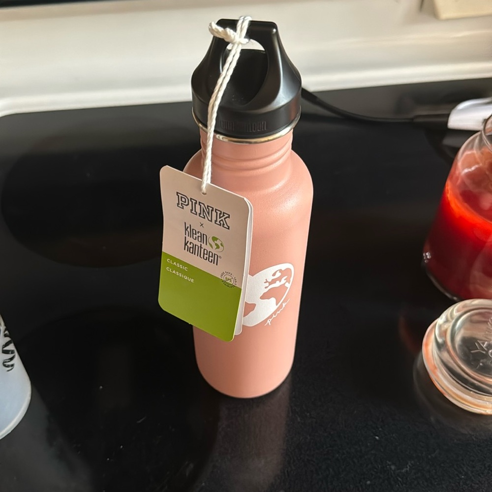 BNWT PINK canteen water bottle